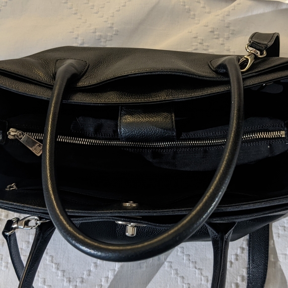 Chanel Executive Cerf Tote - Picture 7 of 16